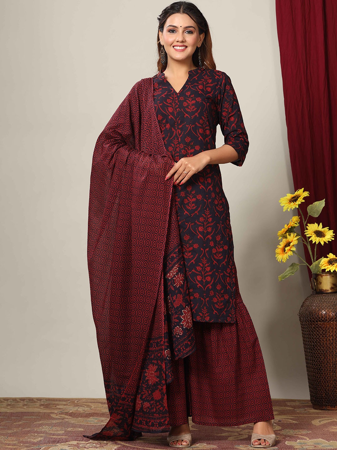 

MIRAVAN Women Maroon Floral Printed Pure Cotton Kurta with Sharara & Dupatta