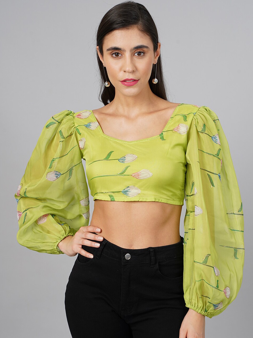 

SCORPIUS Women Green Floral Print Crop Top