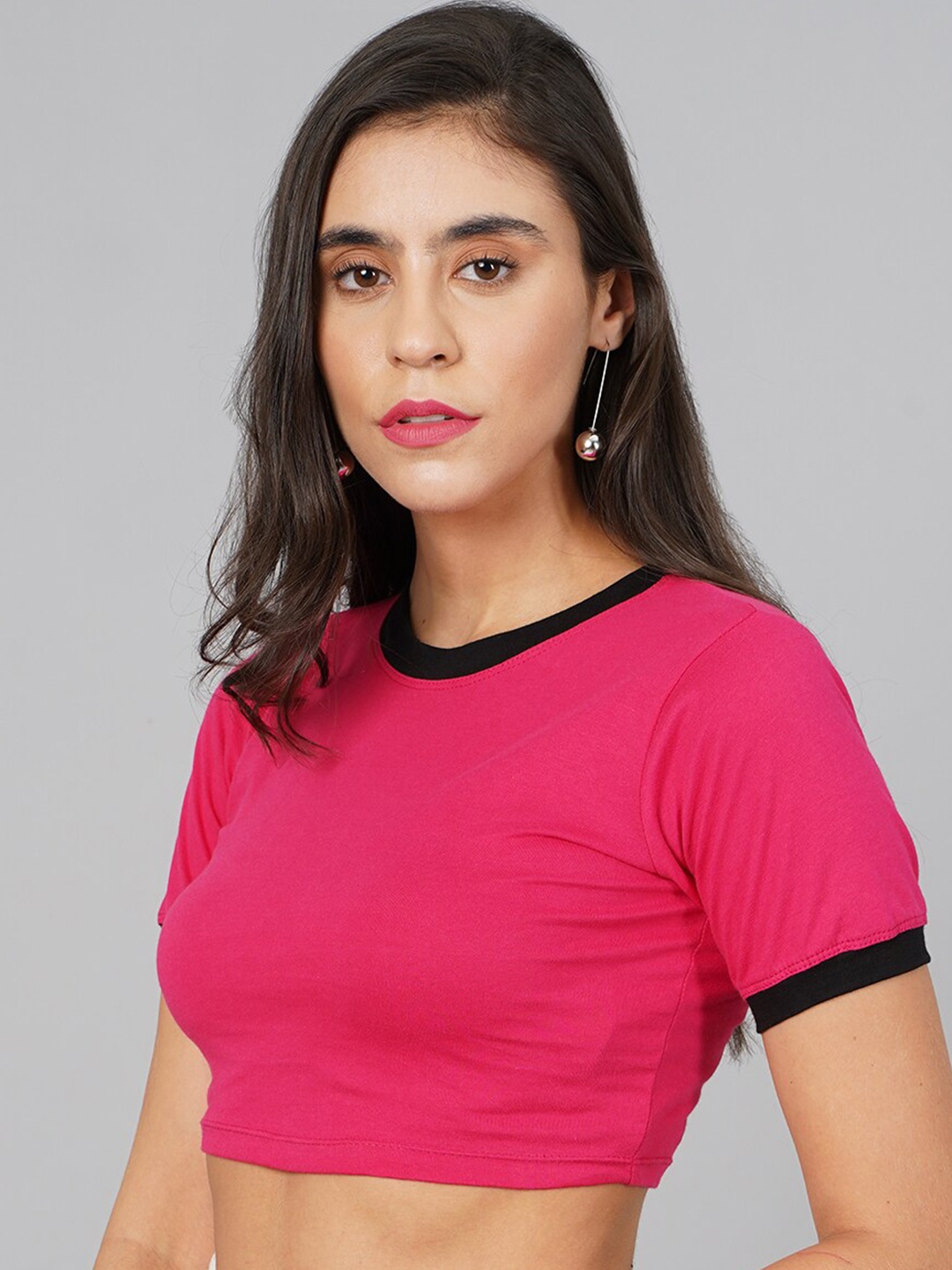 

SCORPIUS Women Fuchsia Short Sleeves Fitted Crop Top