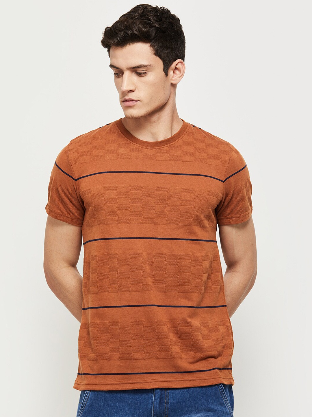 

max Men Rust Striped T-shirt