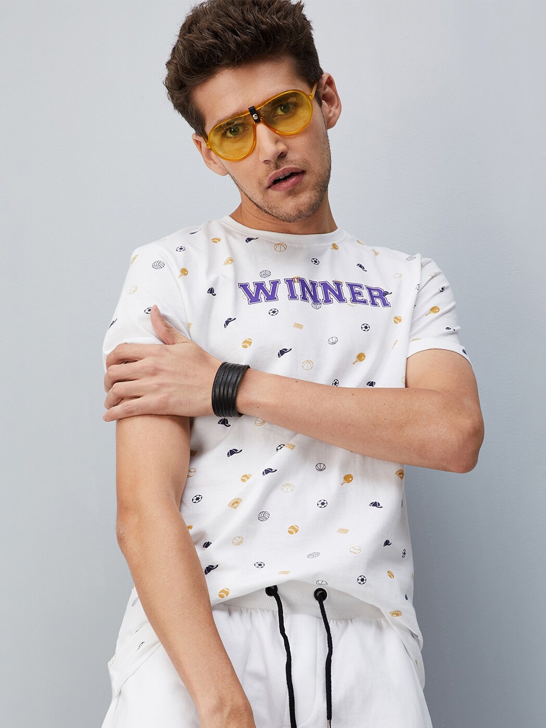 

max Men White & Blue Typography Printed Cotton T-shirt