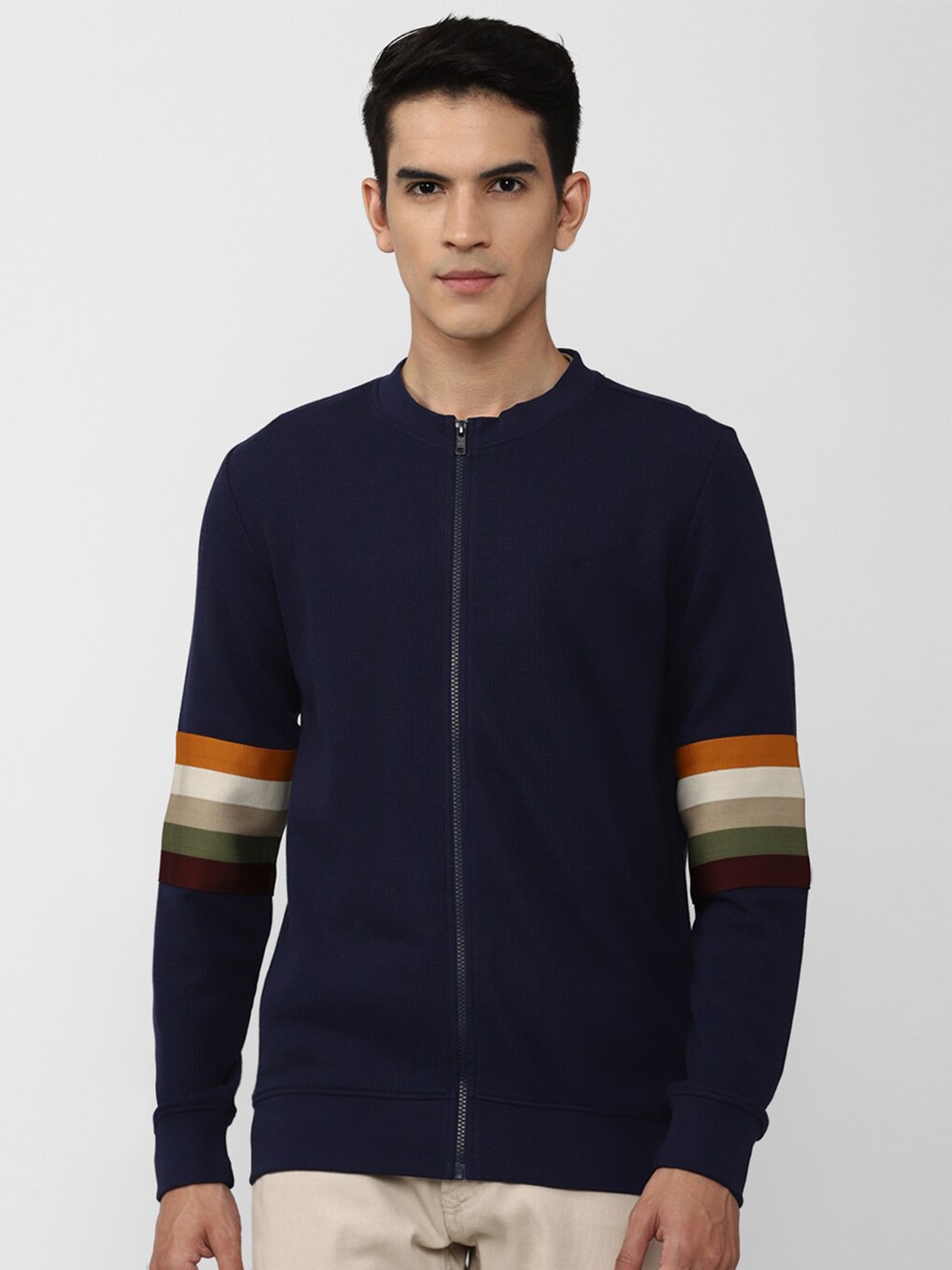 

FOREVER 21 Men Blue Cotton Solid Sweatshirt