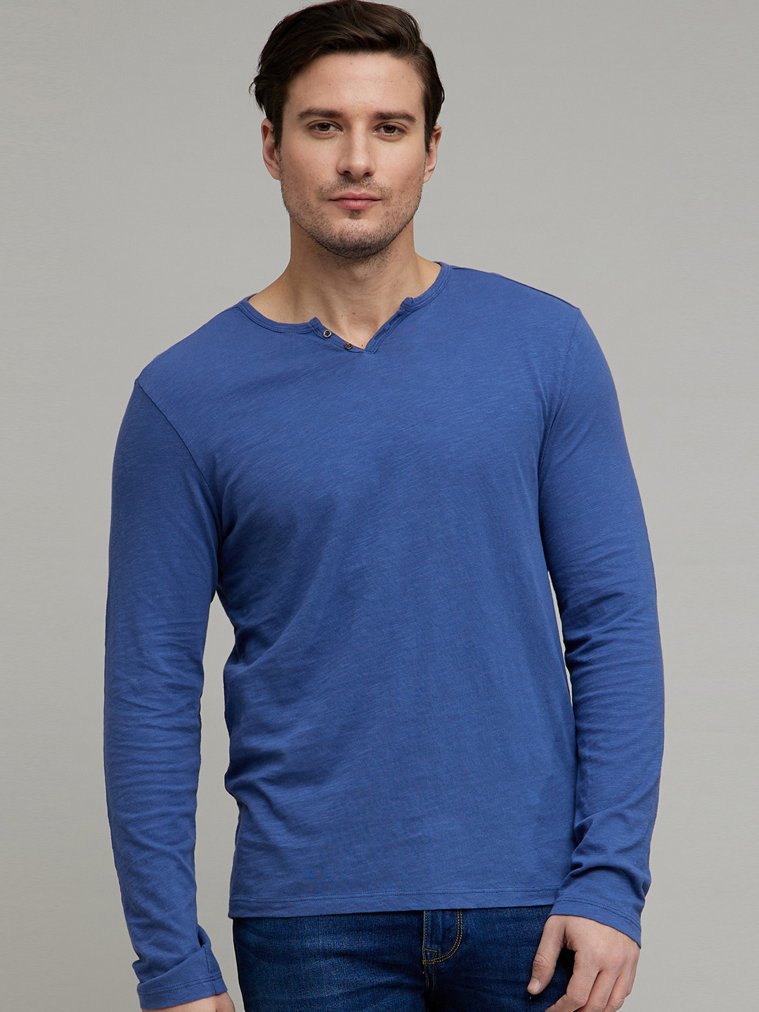 

Celio Men Blue Henley Neck Cotton T-shirt