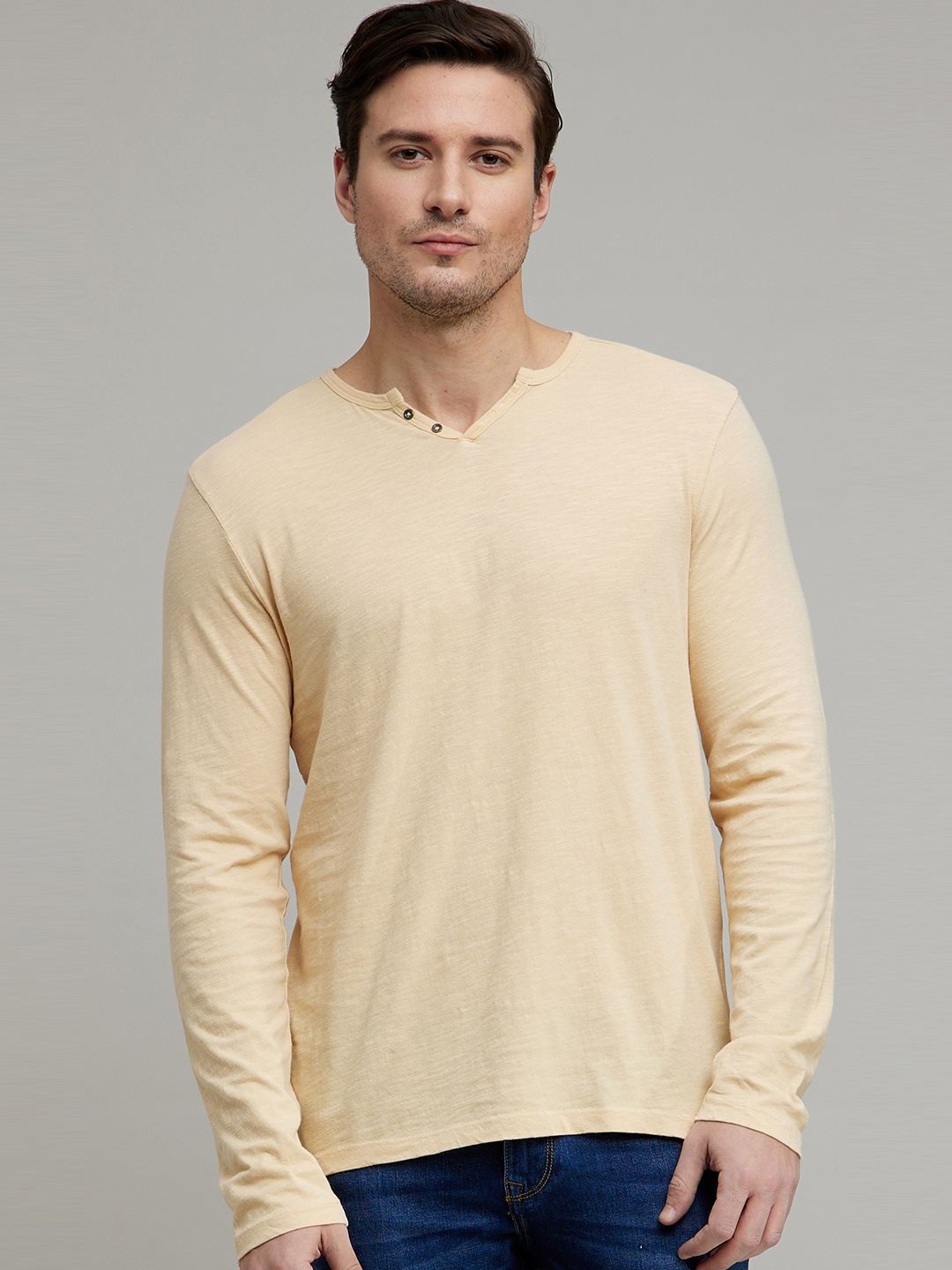 

Celio Men Cream-Coloured Henley Neck Cotton T-shirt