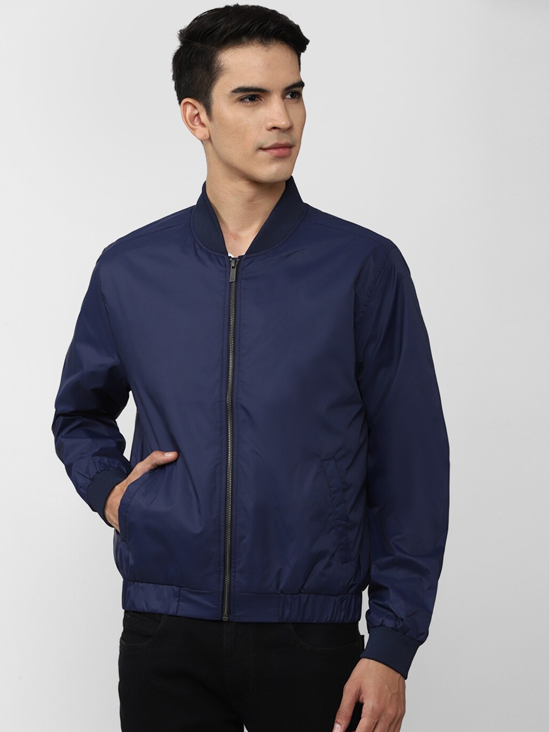 

FOREVER 21 Men Blue Solid Sporty Jacket