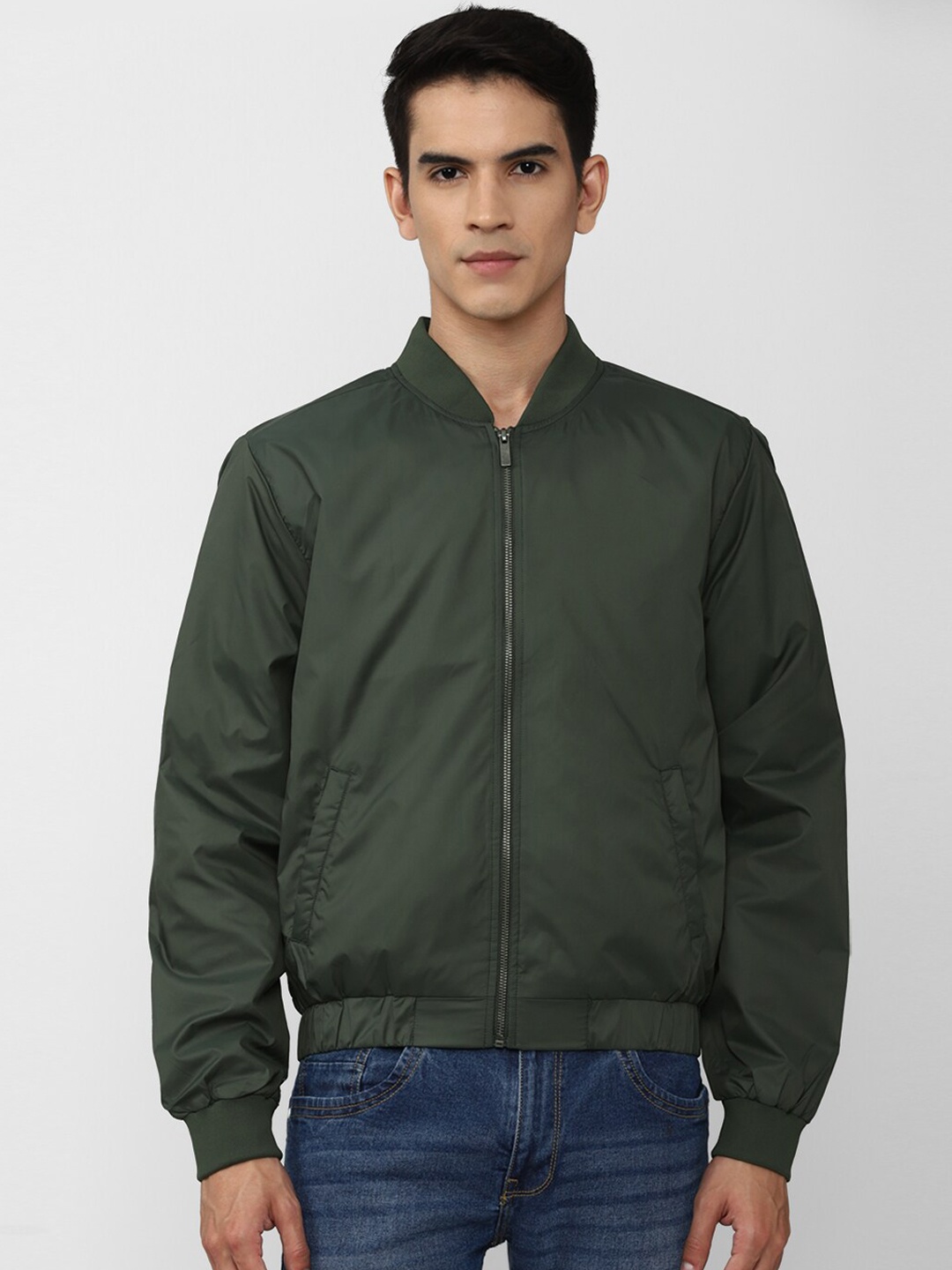 

FOREVER 21 Men Green Solid Bomber Jacket