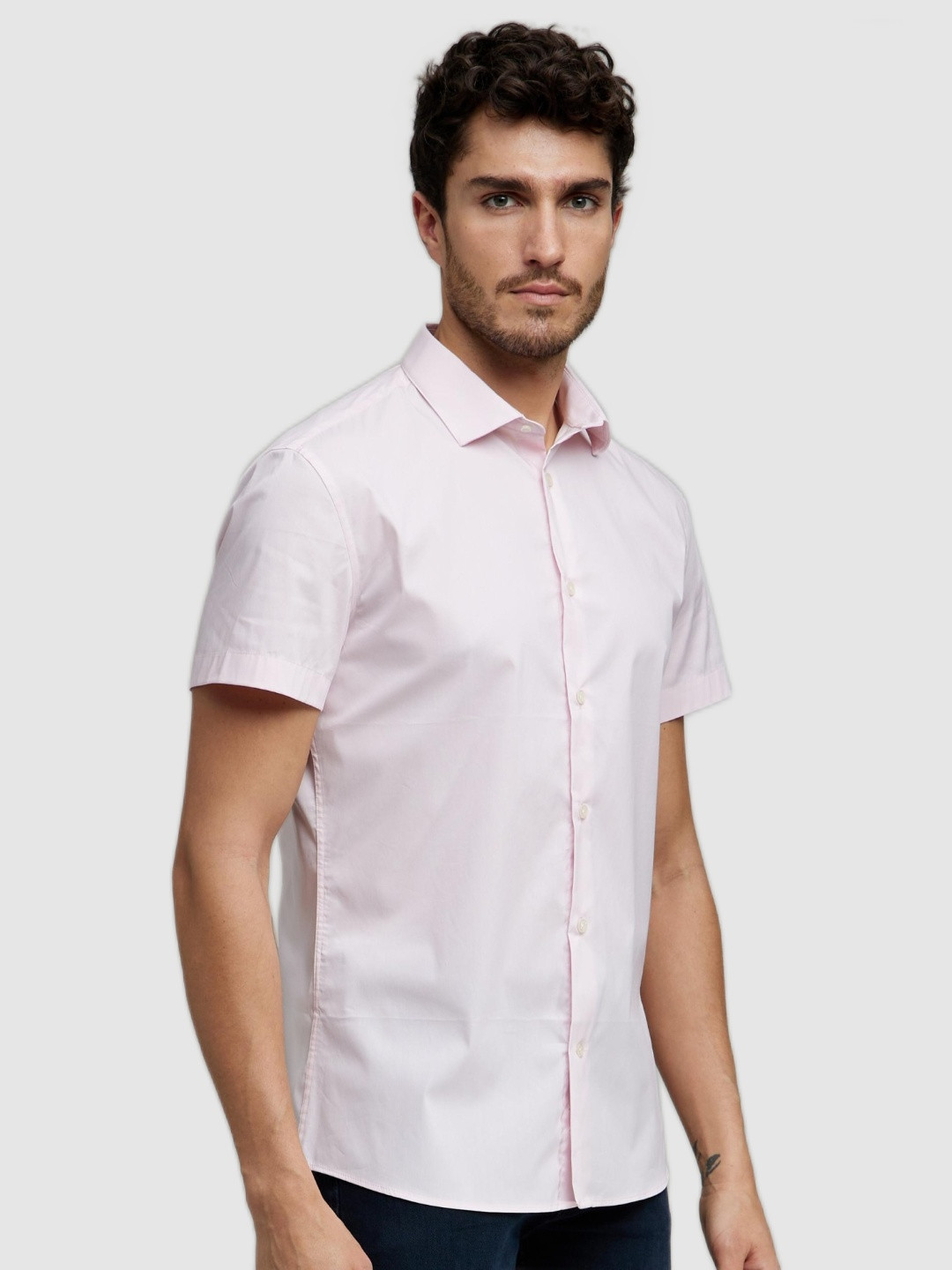 

Celio Men Pink Solid Cotton Straight Slim Fit Casual Shirt