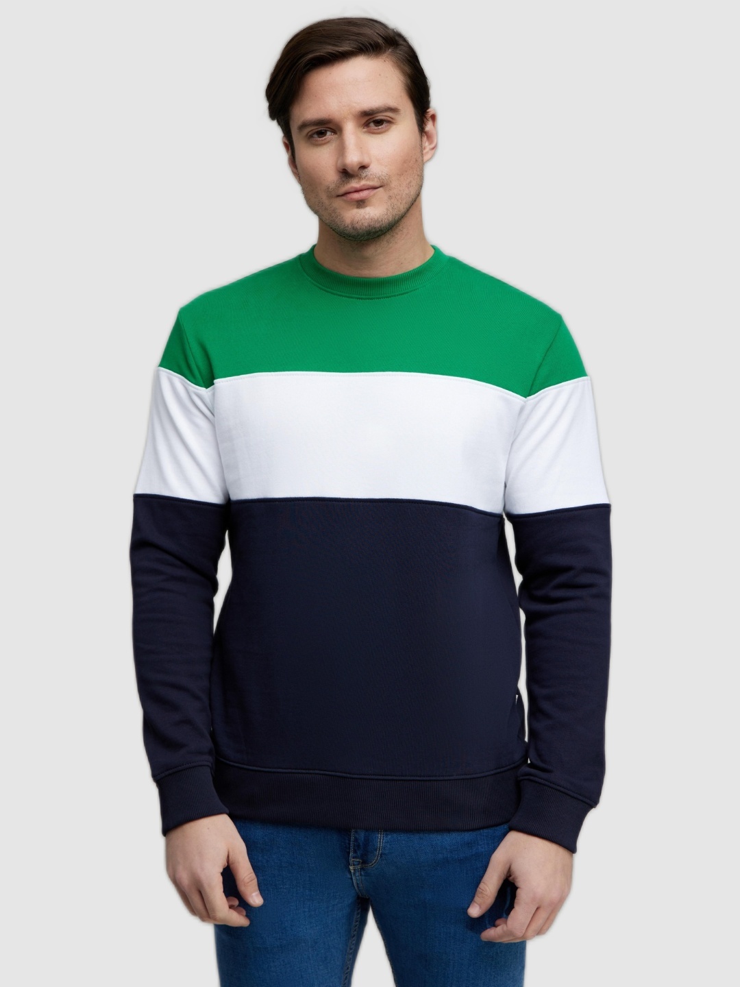 

Celio Men Navy Blue & White Colourblocked Cotton Sweatshirt