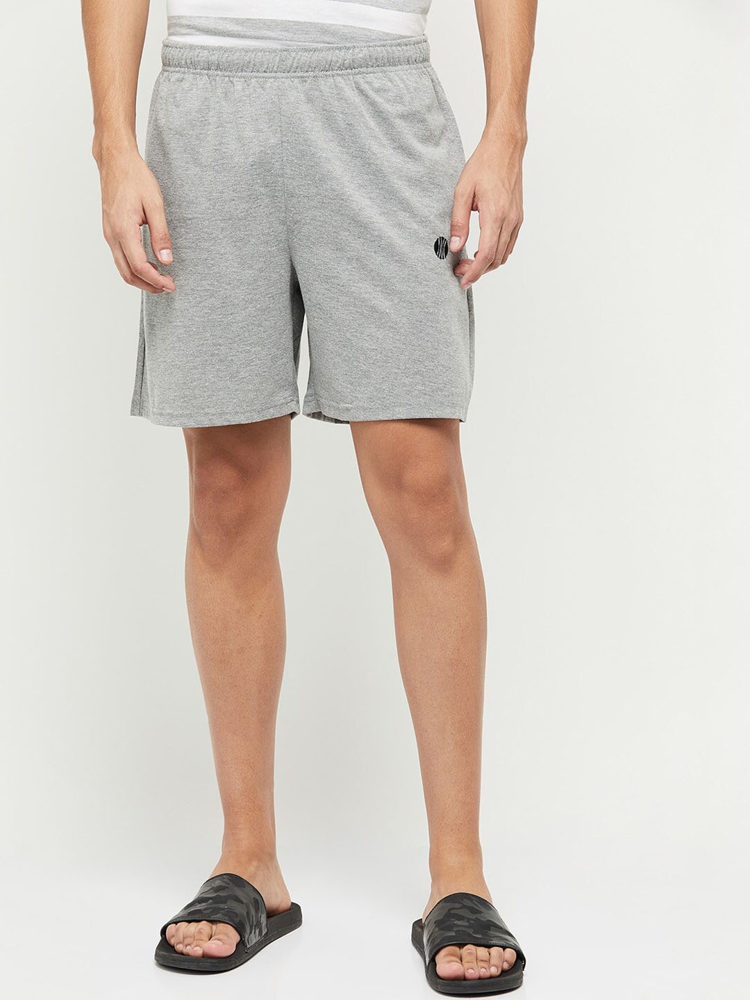 

max Men Grey Melange Mid-Rise Regular Shorts
