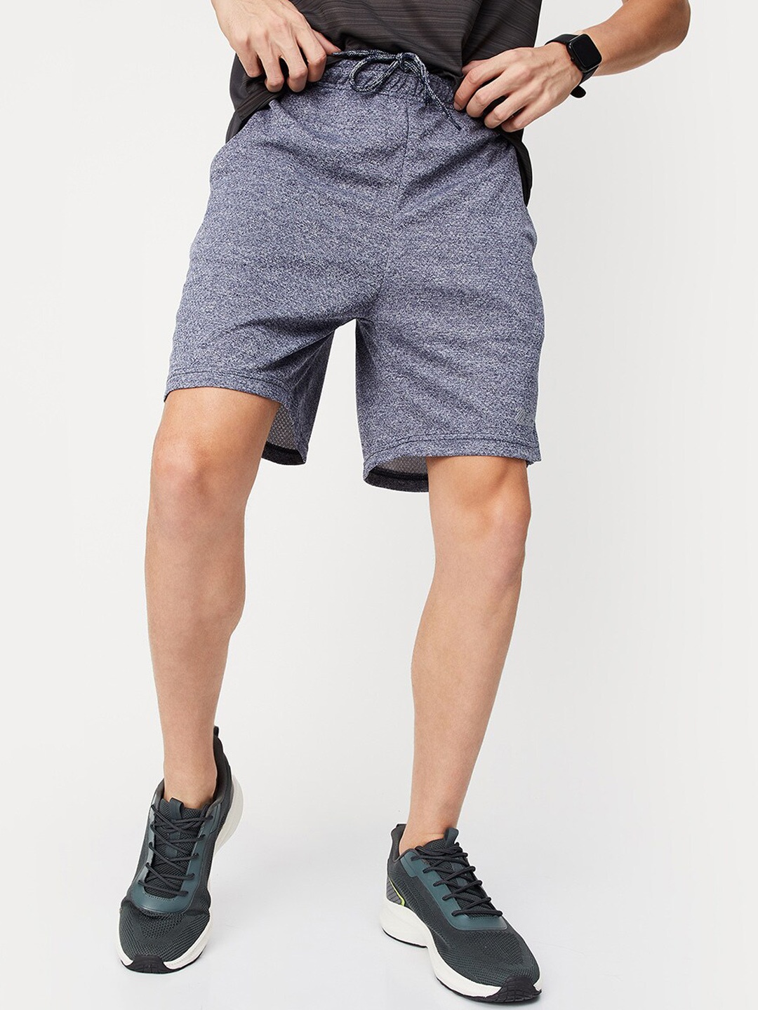 

max Men Blue Mid-Rise Regular Shorts