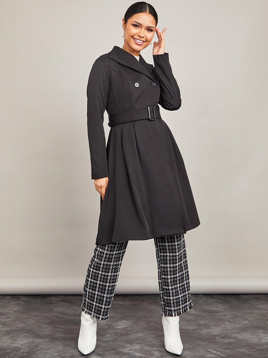 

Styli Women Black Solid Double-Breasted Trench Coat