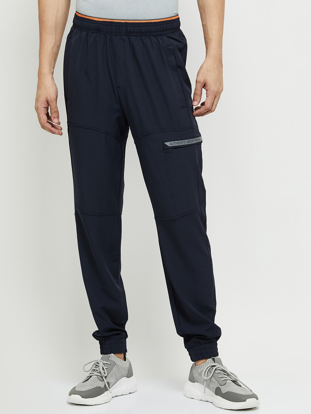 

max Men Navy Blue Solid Joggers