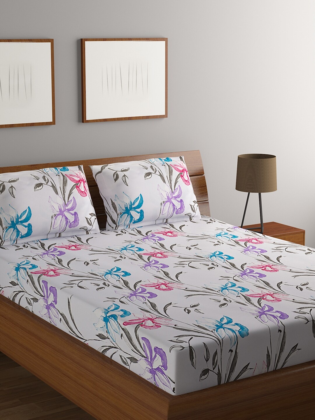 

BOMBAY DYEING White & Blue Floral 164 TC Pure Cotton Queen Bedsheet with 2 Pillow Covers