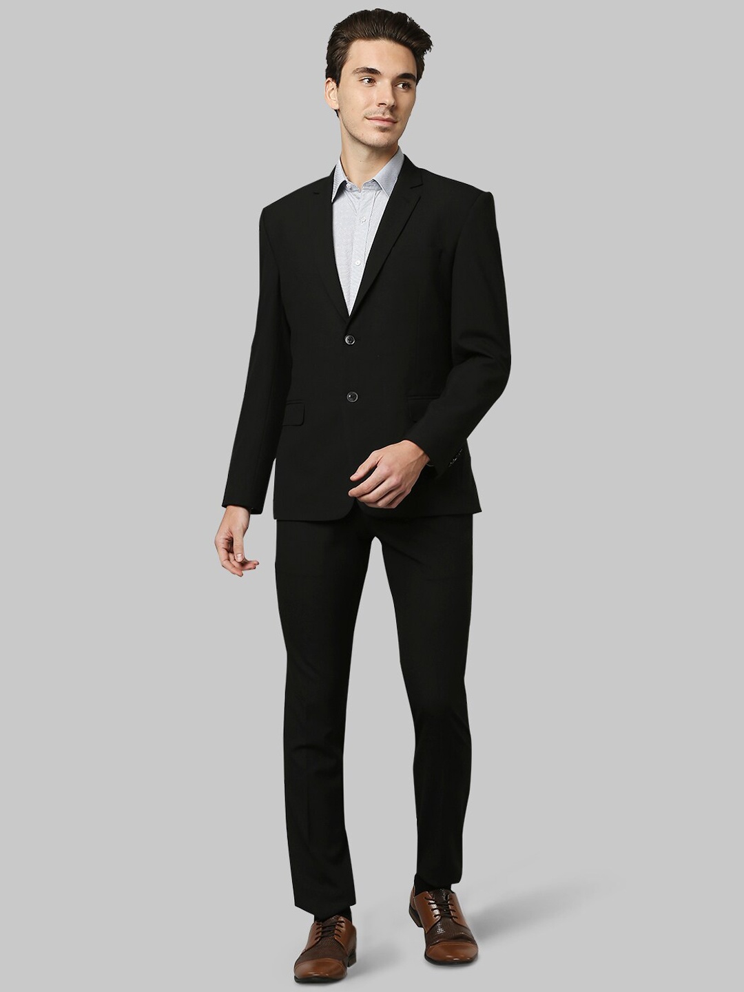 

Raymond Men Black Solid Slim-Fit Single-Breasted Two-Piece Formal Suits