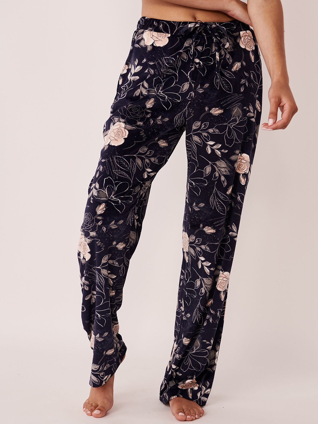 

La Vie en Rose Women Navy Blue & Pink Printed Night suit