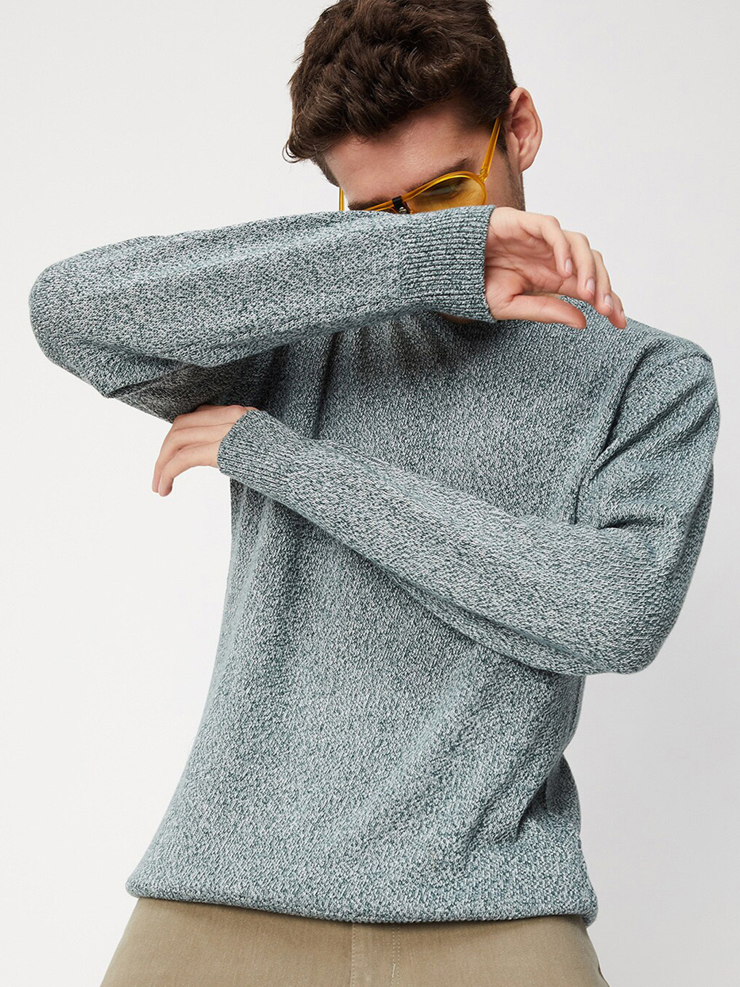 

max Men Green Solid Pure Cotton Pullover