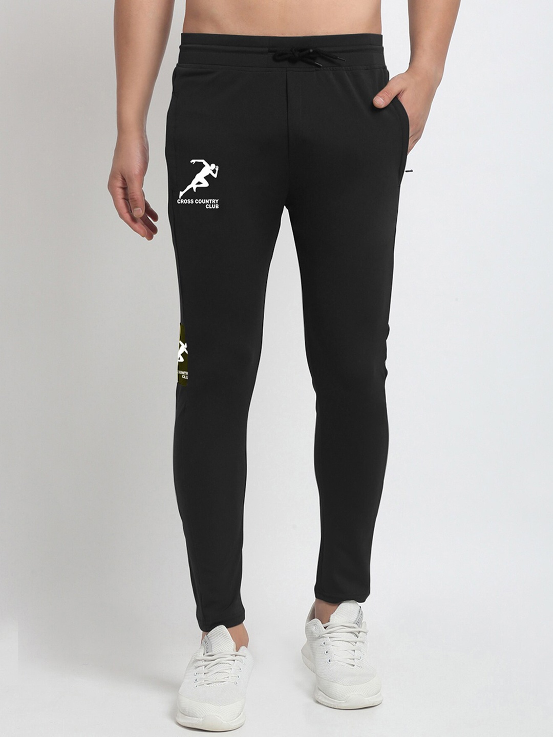 

GRACIT Men Black Solid Track Pants