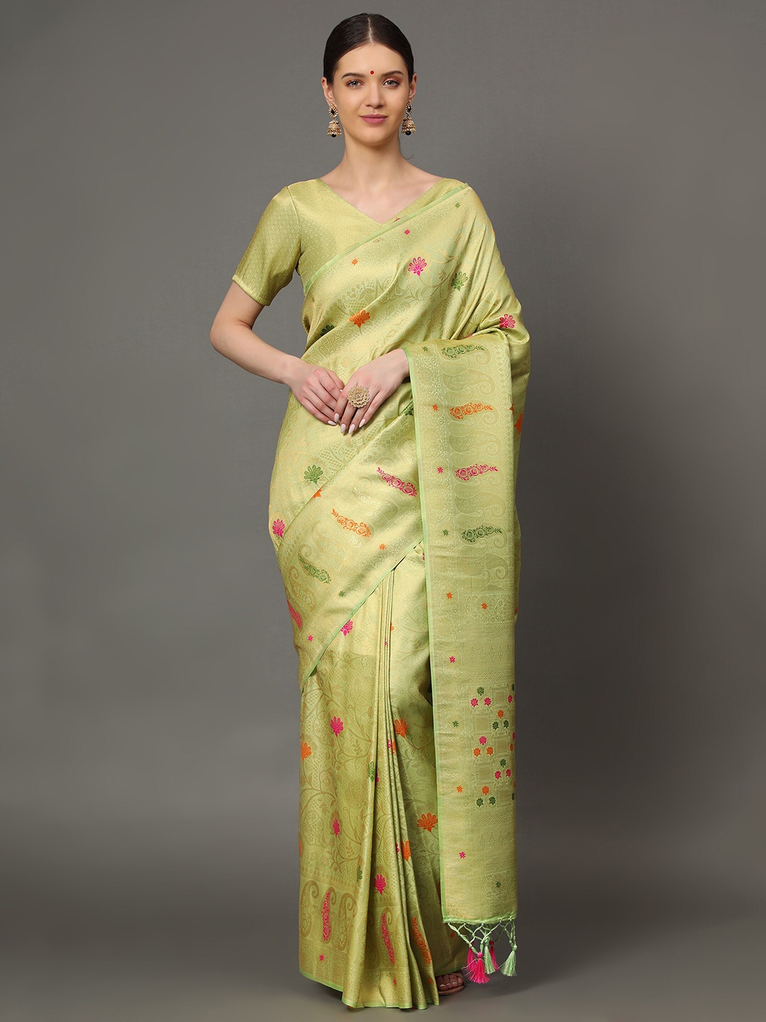 

Ekta Textiles Women Green & Gold-Toned Woven Design Zari Pure Silk Banarasi Saree