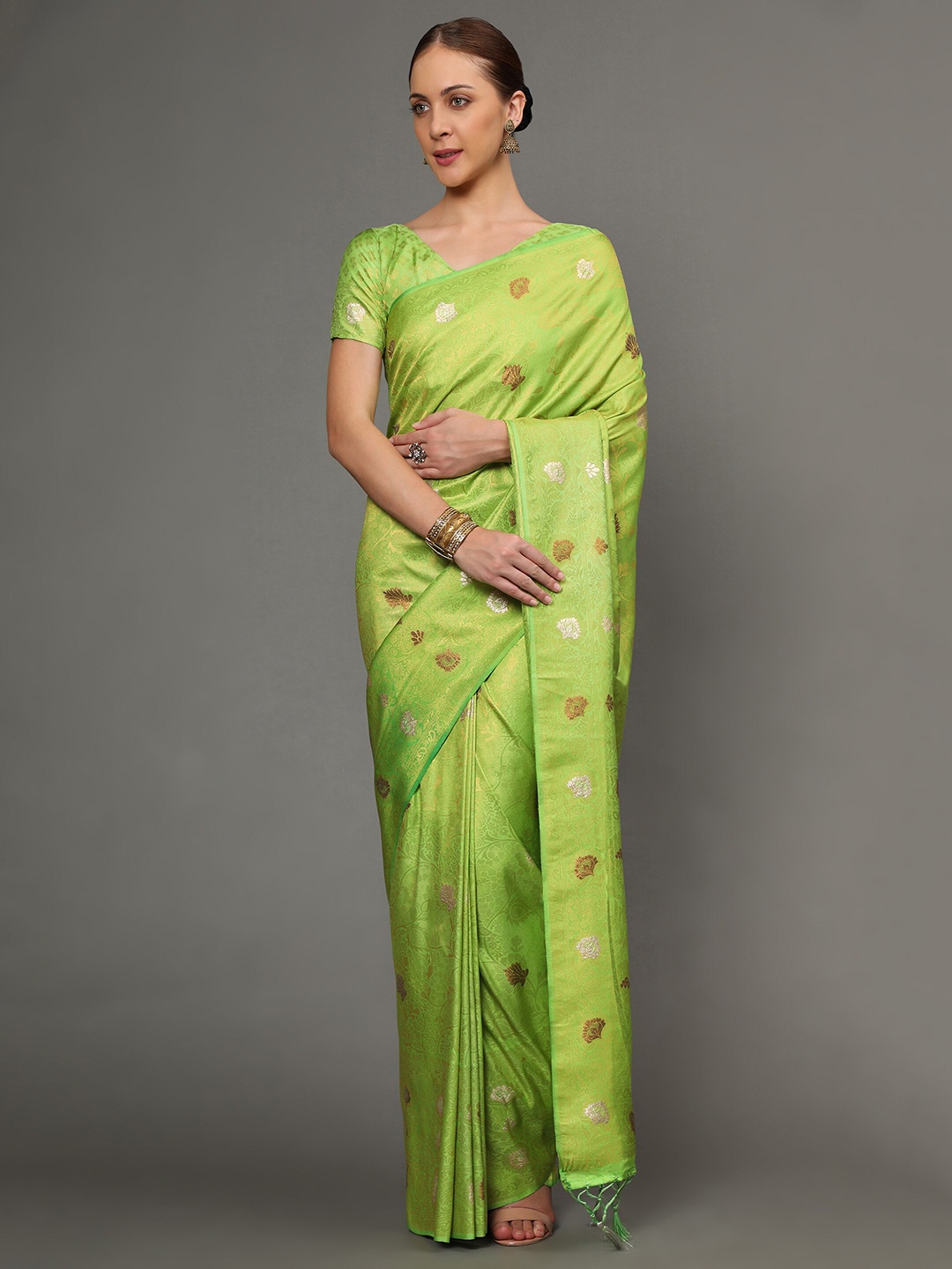 

Ekta Textiles Women Green & Gold-Toned Woven Design Zari Pure Silk Banarasi Saree
