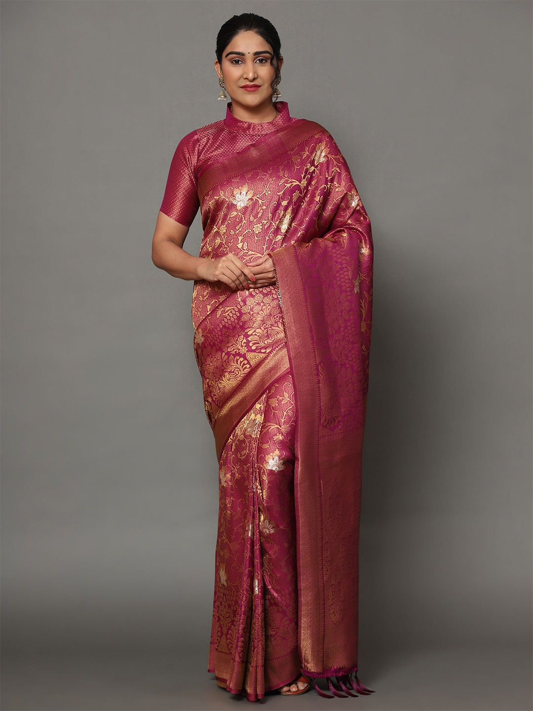 

Ekta Textiles Magenta & Gold-Toned Floral Zari Pure Silk Banarasi Saree