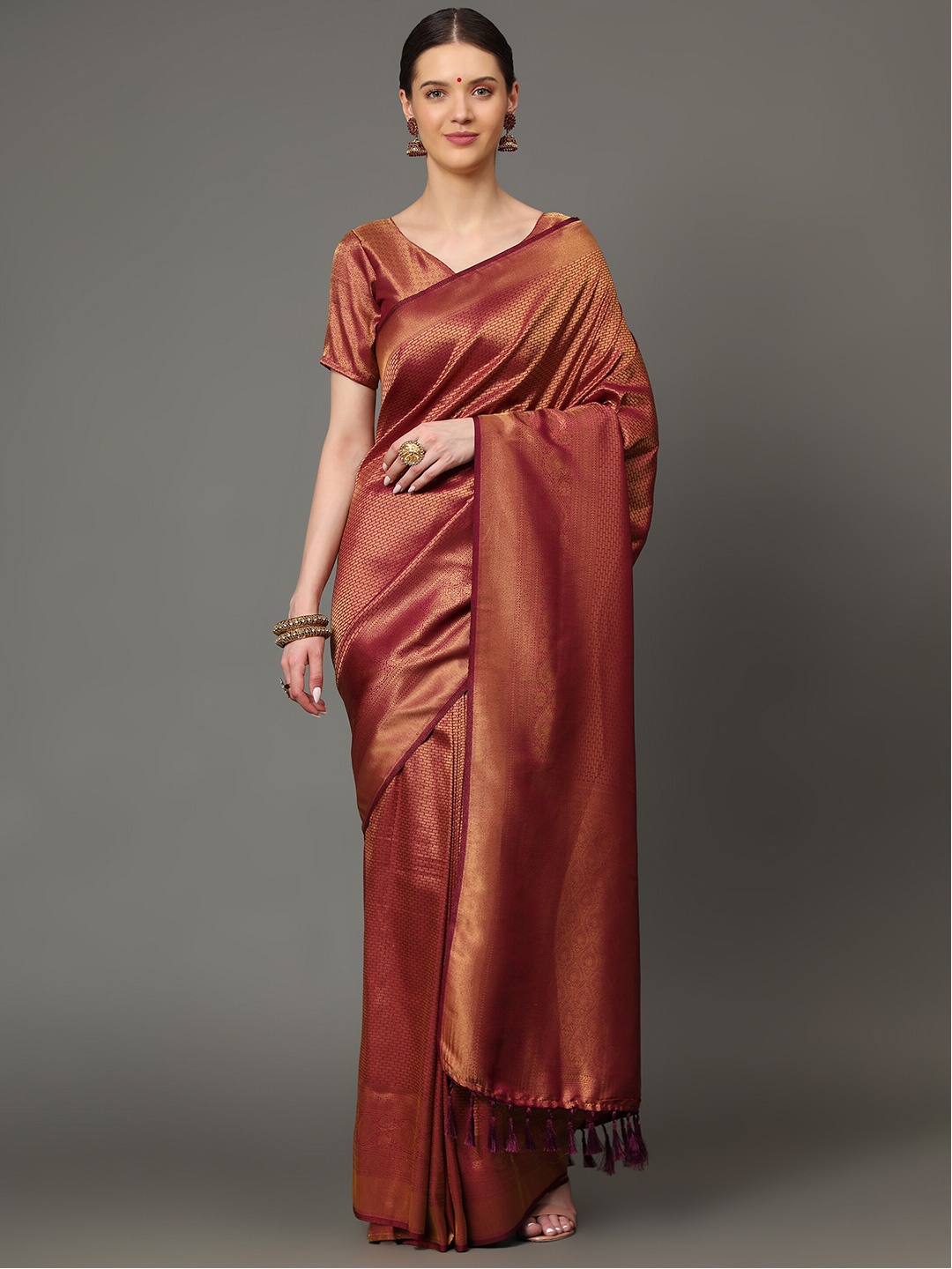 

Ekta Textiles Magenta & Gold-Toned Woven Design Zari Pure Silk Banarasi Saree