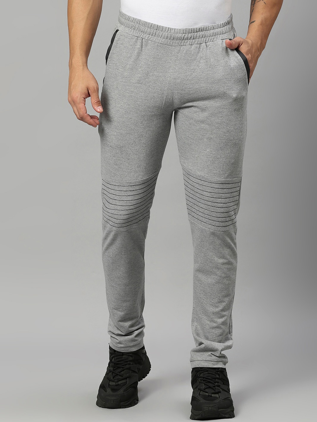 

FiTZ Men Grey Solid Slim Fit Track Pants