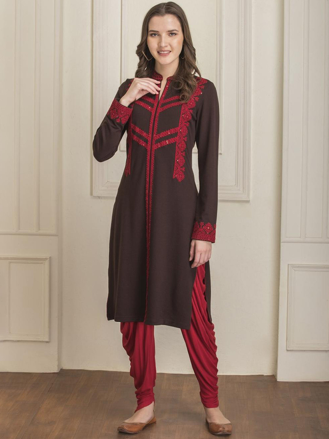 

Lakshita Women Brown & Red Thread Work Kurta