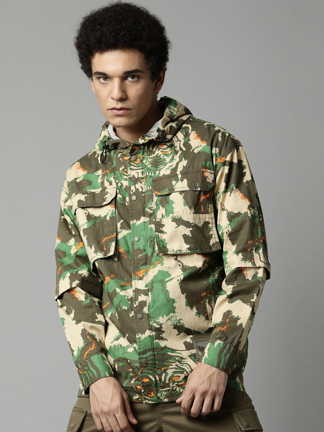 

Breakbounce Men Olive Green & Beige Camouflage Cotton Hooded Tailored Jacket
