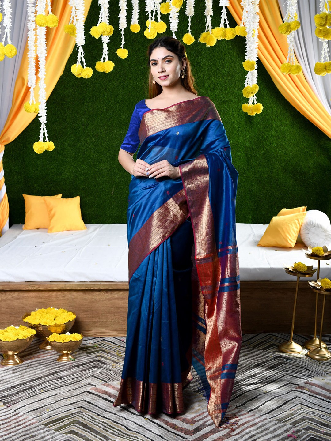 

BEATITUDE Blue & Copper-Toned Zari Silk Cotton Maheshwari Saree