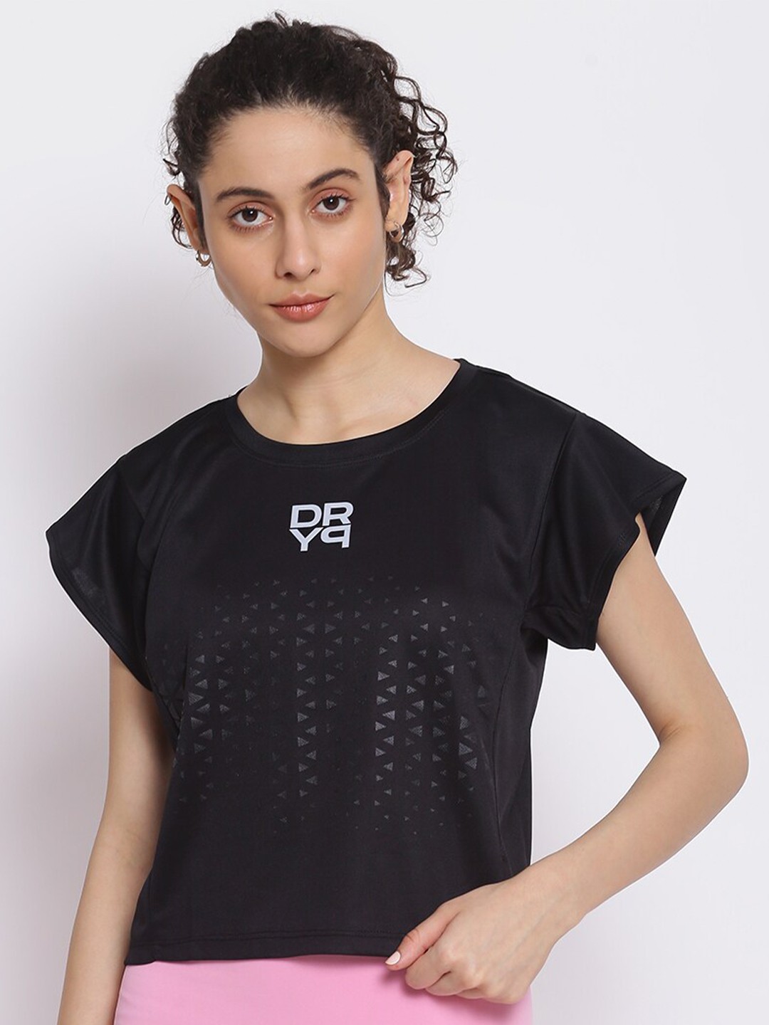 

DRYP EVOLUT Women Black Geometric Printed Extended Sleeves T-shirt