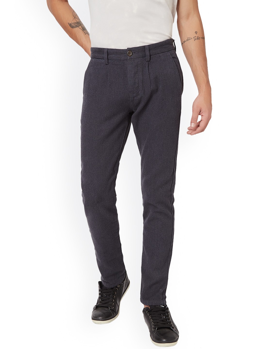 

Breakbounce Men Grey Comfort Fit Solid Trousers
