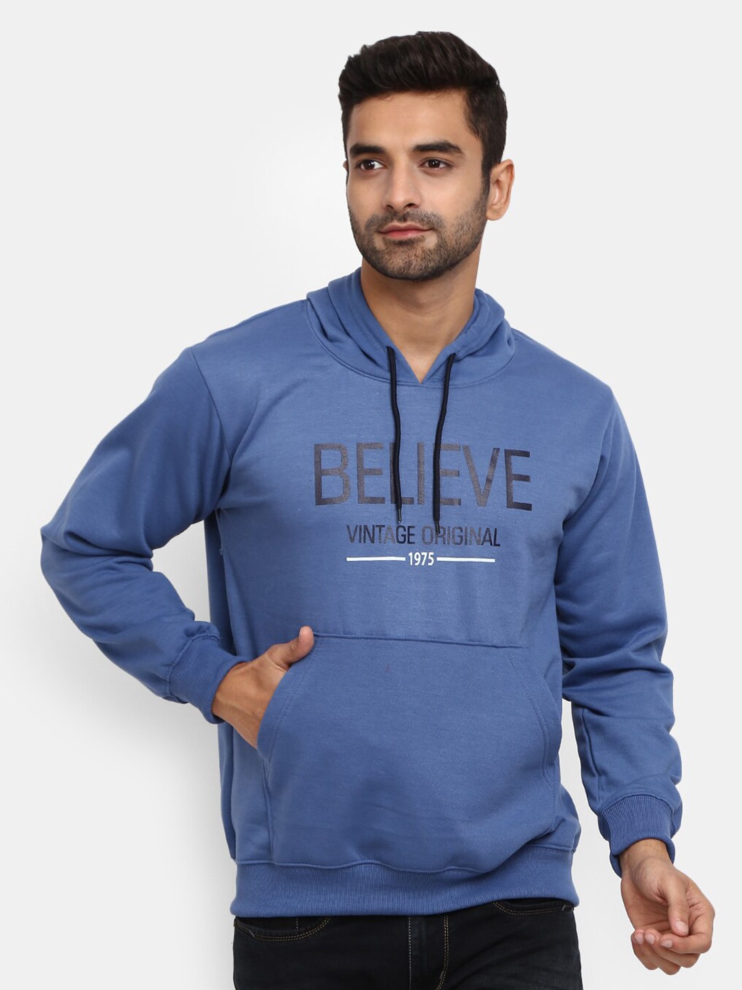 

V-Mart Men Blue Printed Hooded Sweatshirt