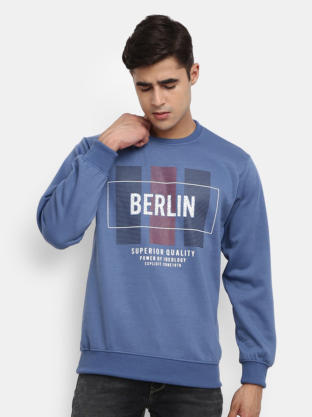 

V-Mart Men Blue Typography Printed Round Neck Sweatshirt