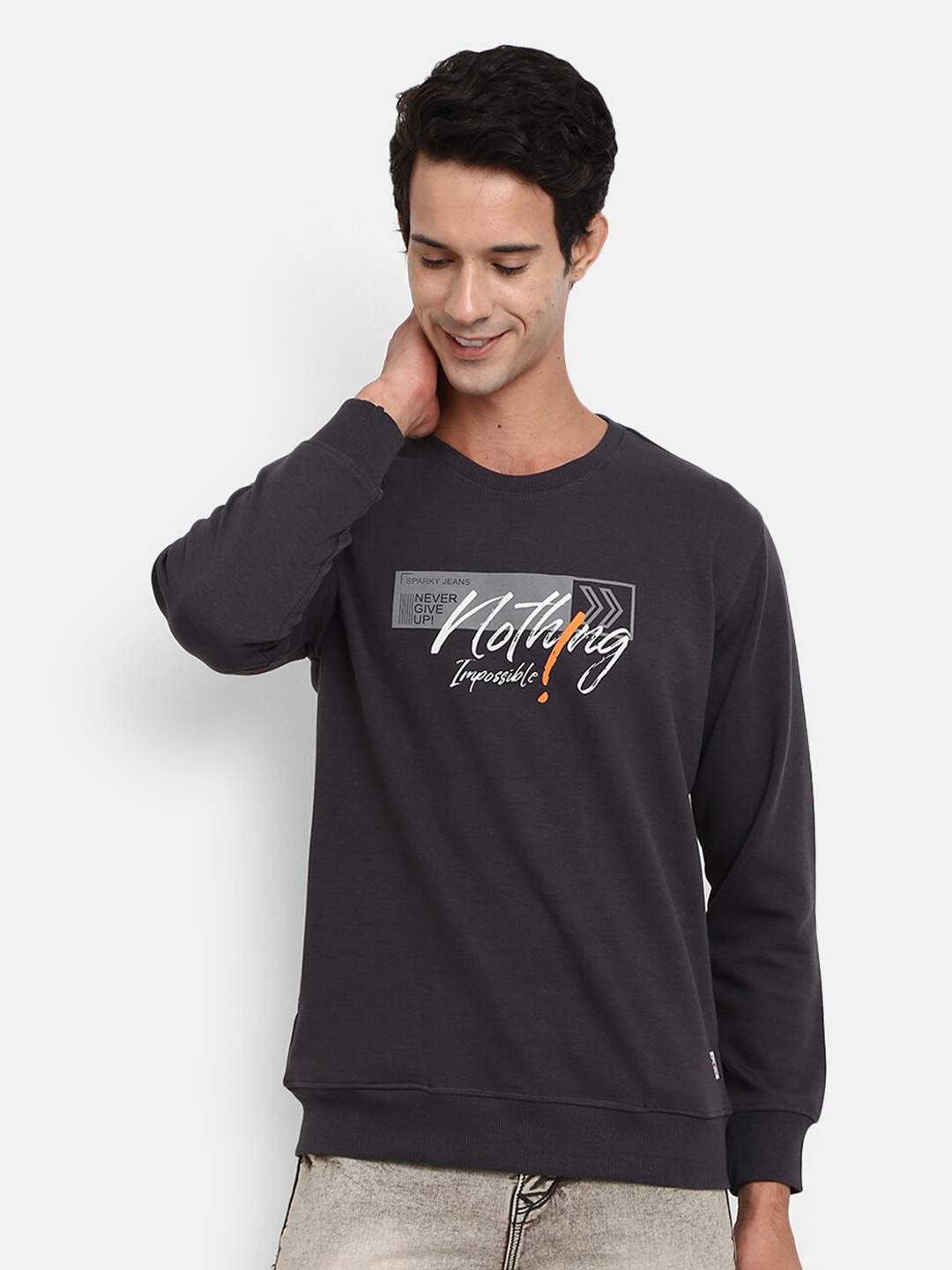 

V-Mart Men Grey Typography Printed Sweatshirt