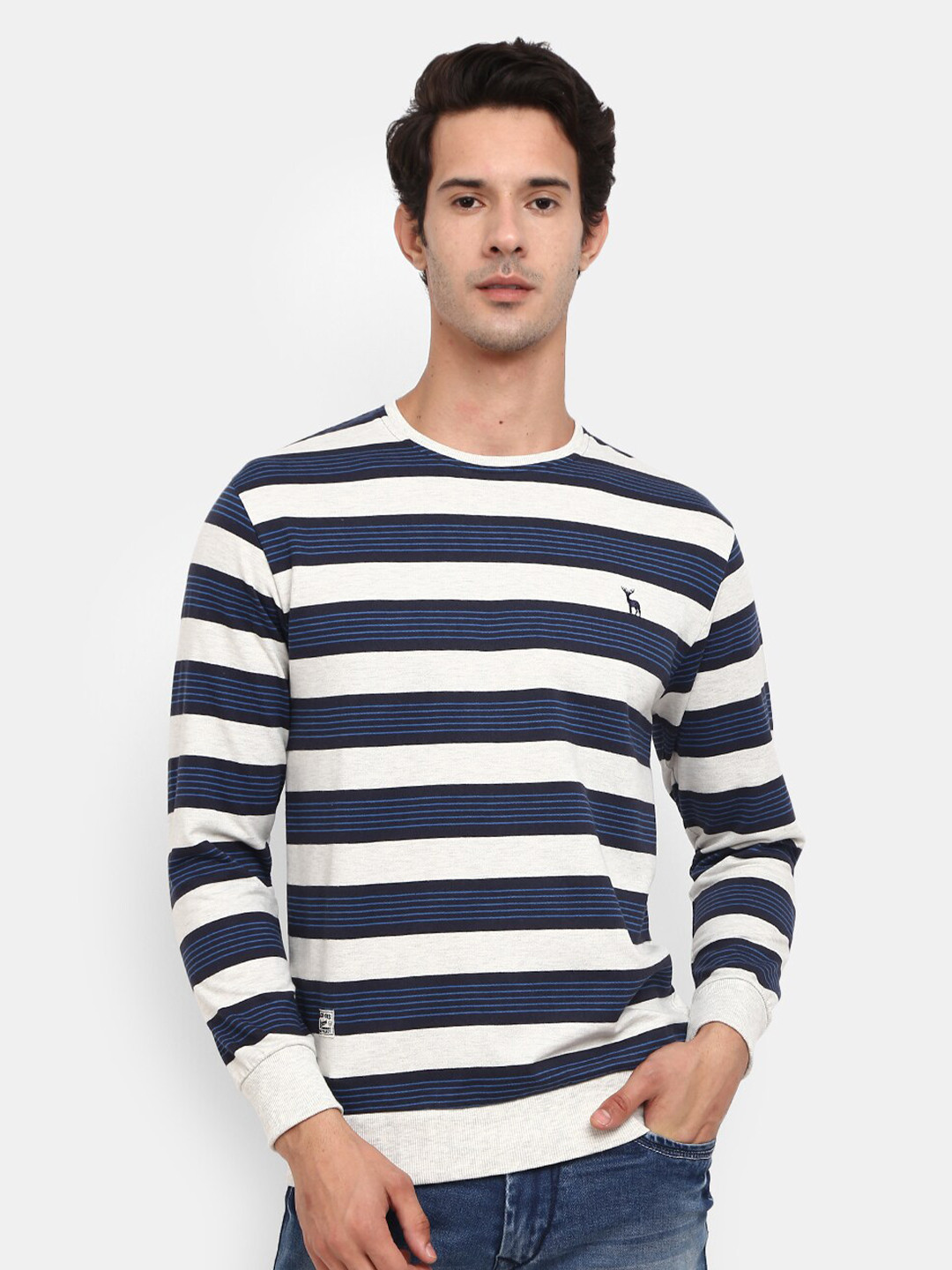 

V-Mart Men White & Blue Striped Round Neck Sweatshirt