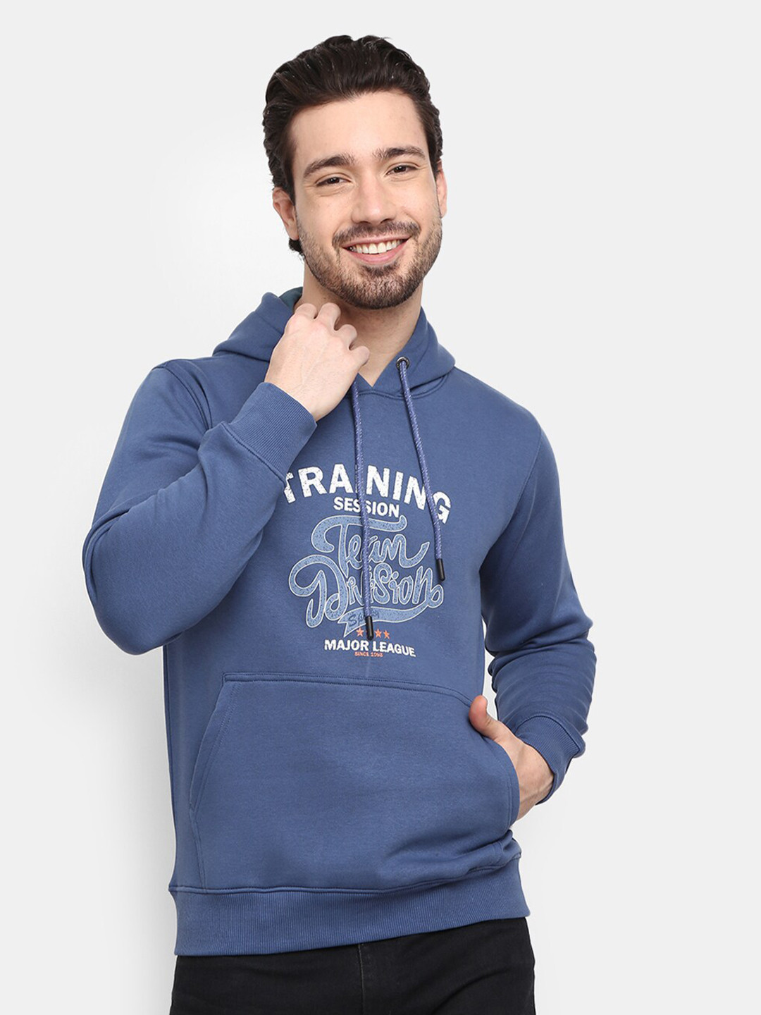

V-Mart Men Blue Typography Printed Hooded Sweatshirt