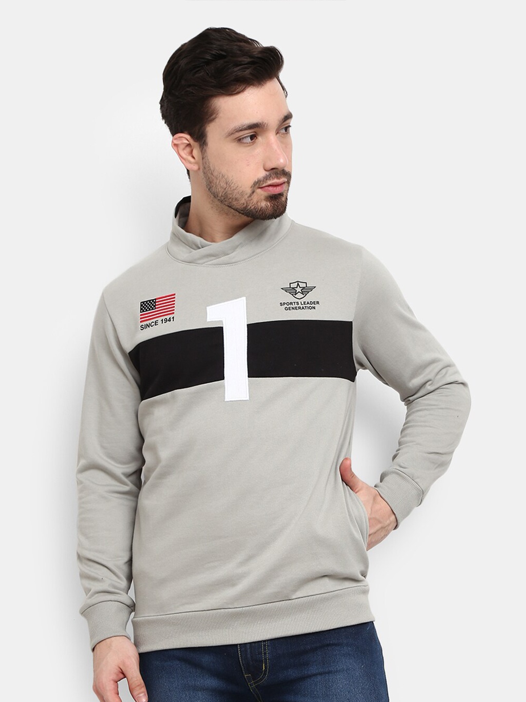 

V-Mart Men Grey & Black Typography Printed Sweatshirt