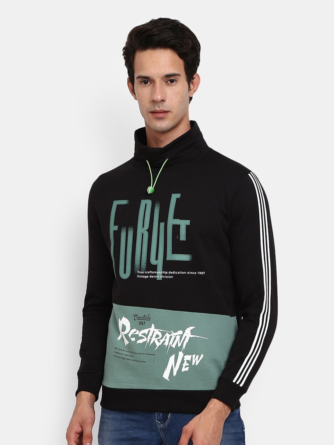

V-Mart High Neck Printed Fleece Sweatshirt, Black