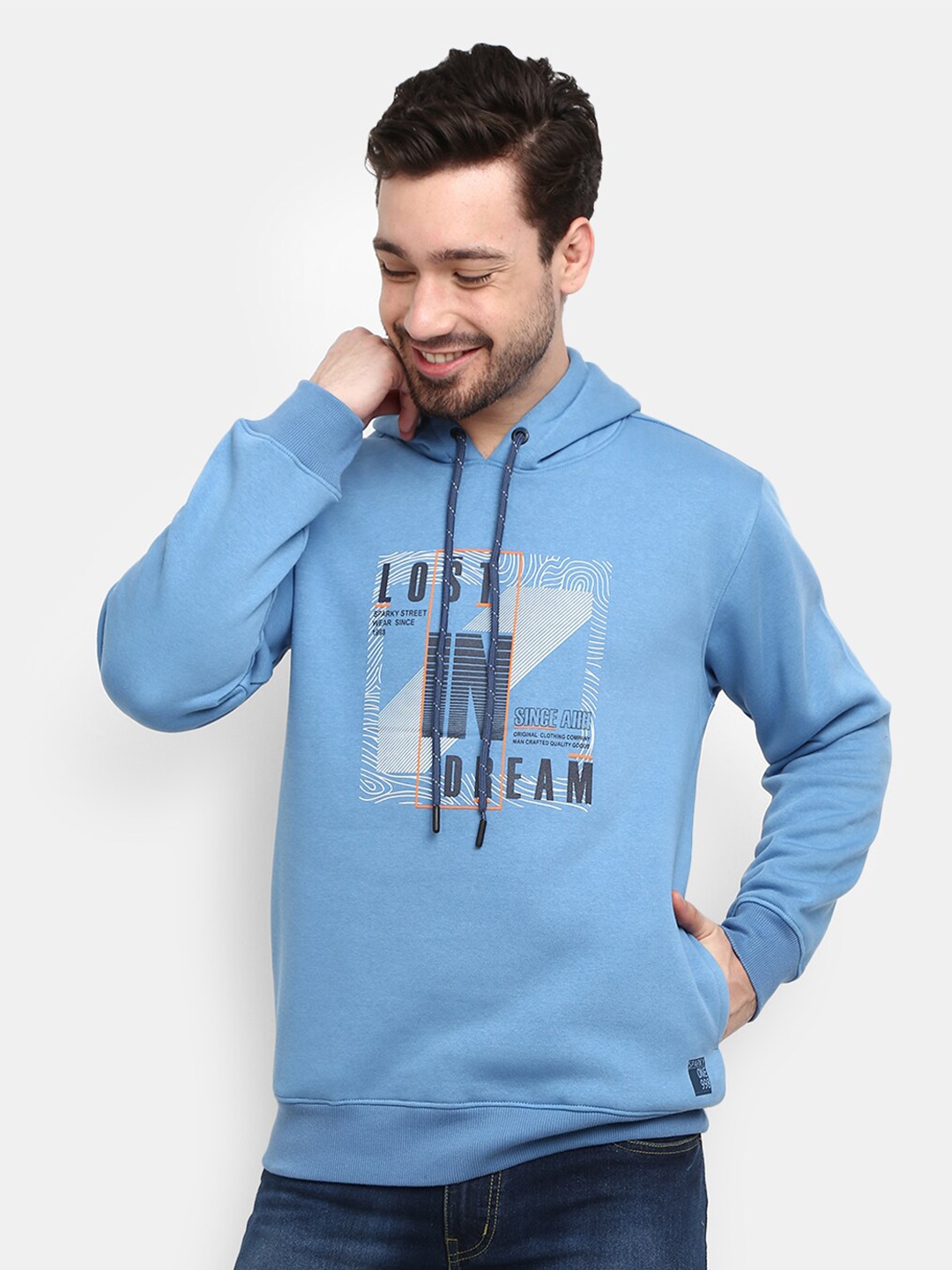 

V-Mart Men Blue Printed Hooded Sweatshirt
