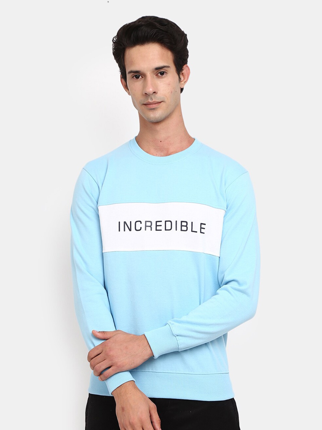 

V-Mart Men Blue Colourblocked Sweatshirt