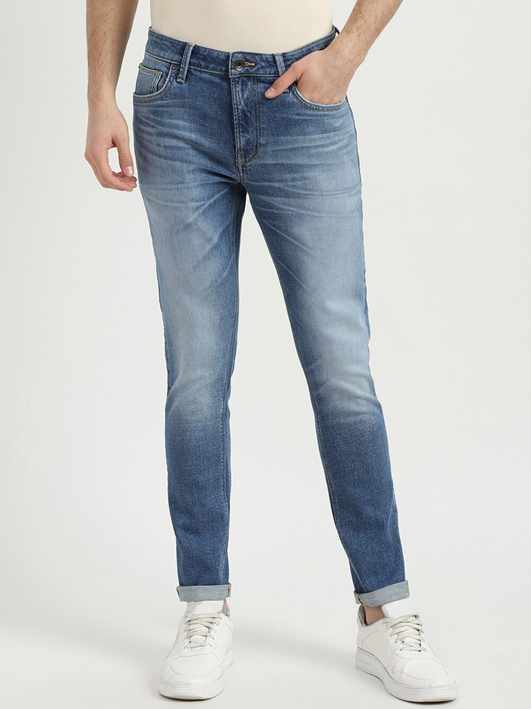

United Colors of Benetton Men Blue Slim Fit Cotton Heavy Fade Jeans