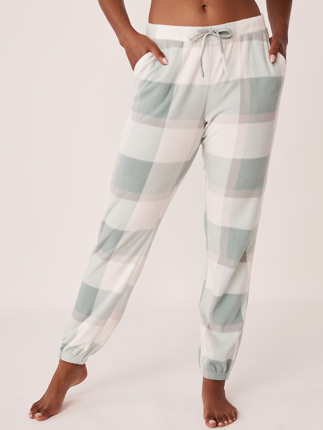 

La Vie en Rose Women Blue & Off White Printed Lounge Pants