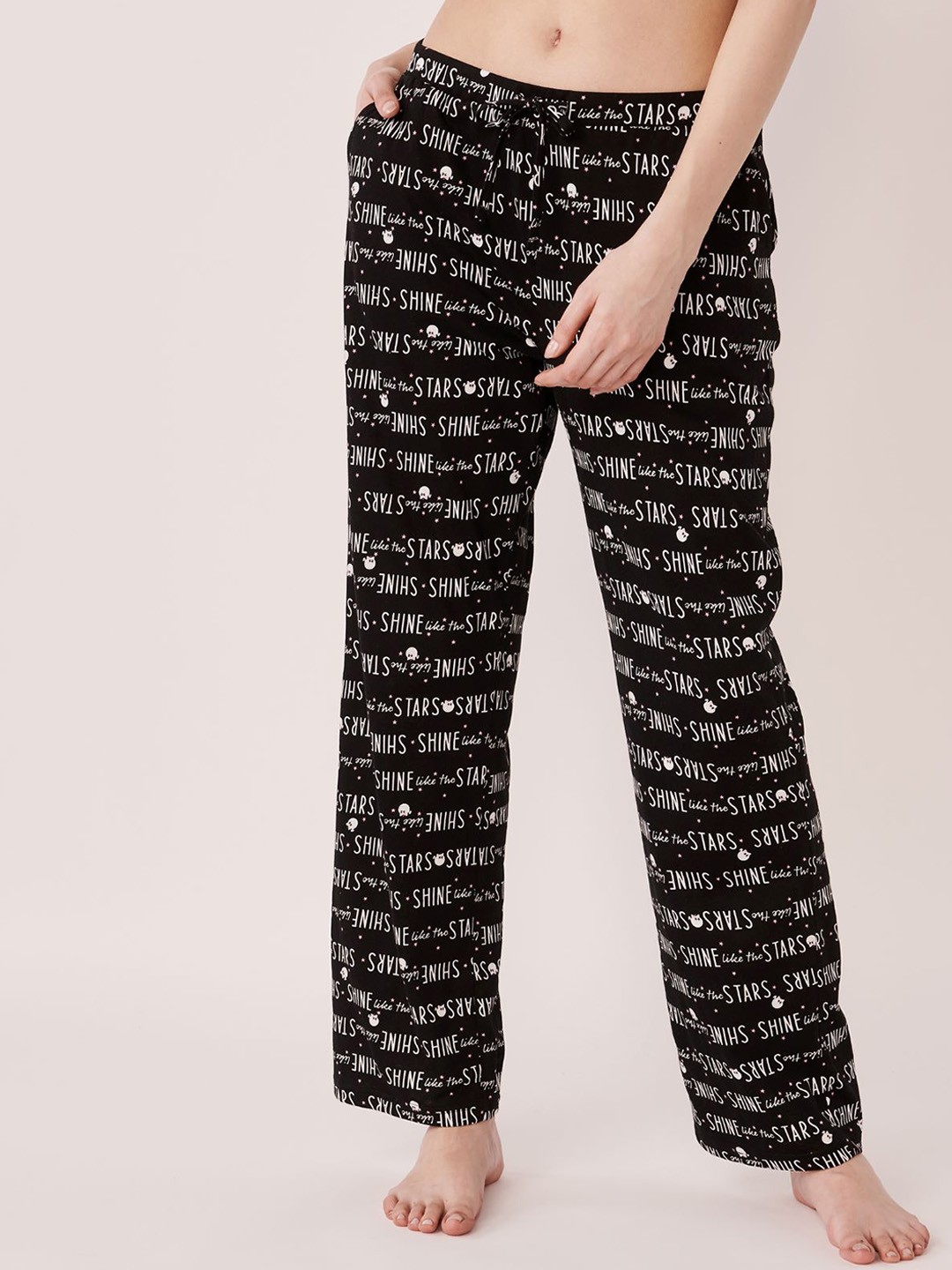 

La Vie en Rose Women Black Printed Cotton Lounge Pants