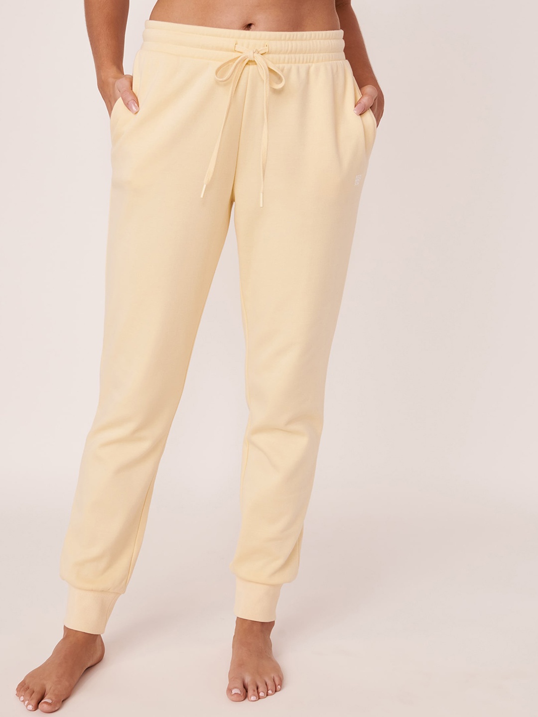 

La Vie en Rose Women Yellow Solid Lounge Joggers