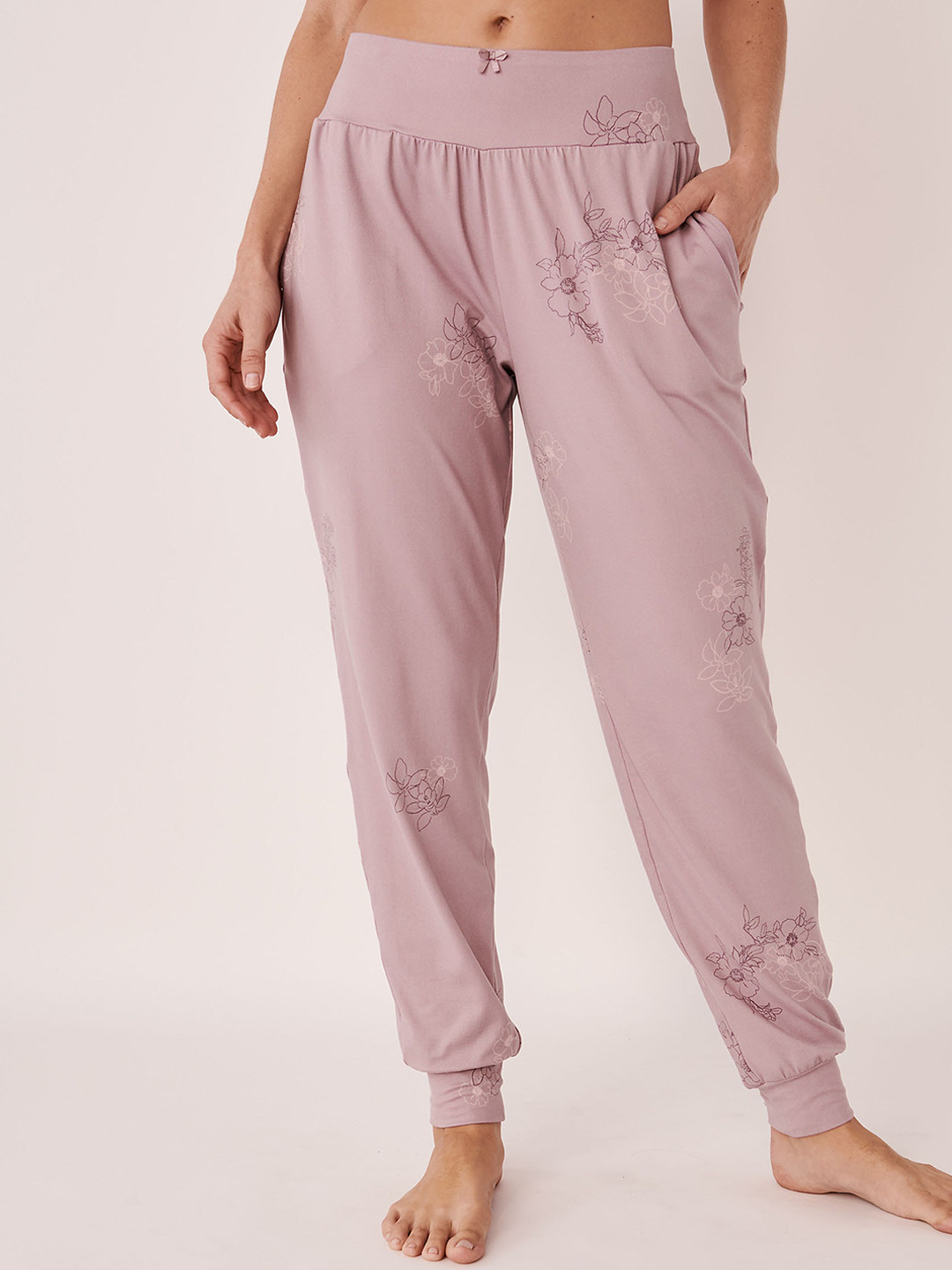 

La Vie en Rose Women Pink Solid Lounge Joggers