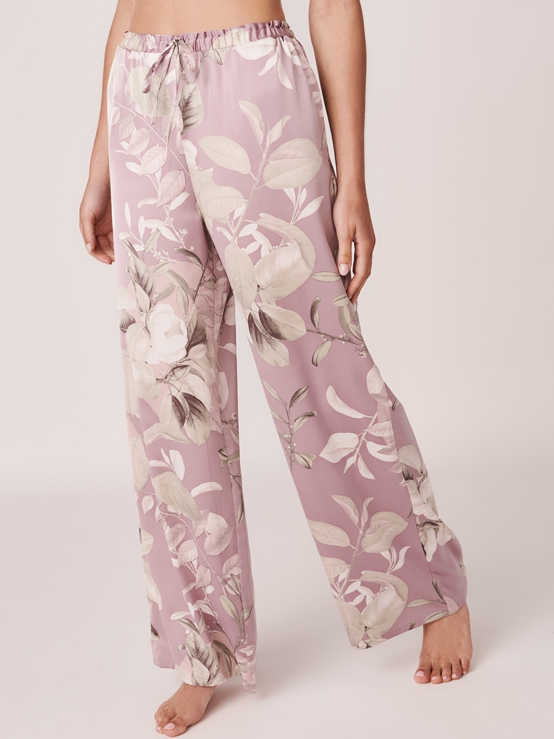 

La Vie en Rose Women Pink Printed Lounge Pants