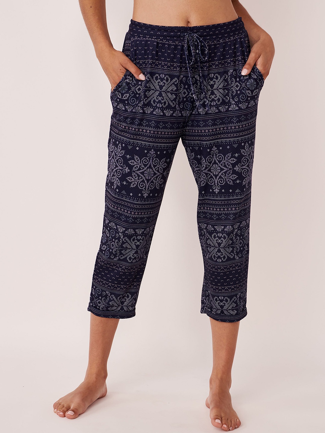 

La Vie en Rose Women Blue Printed Lounge Capris