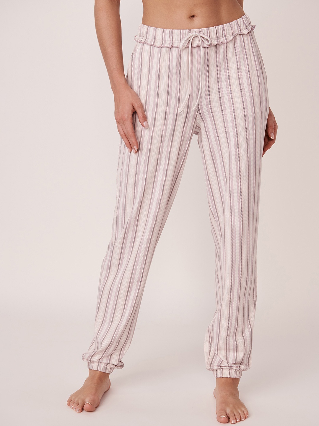 

La Vie en Rose Women Pink Striped Puff Lounge Pants