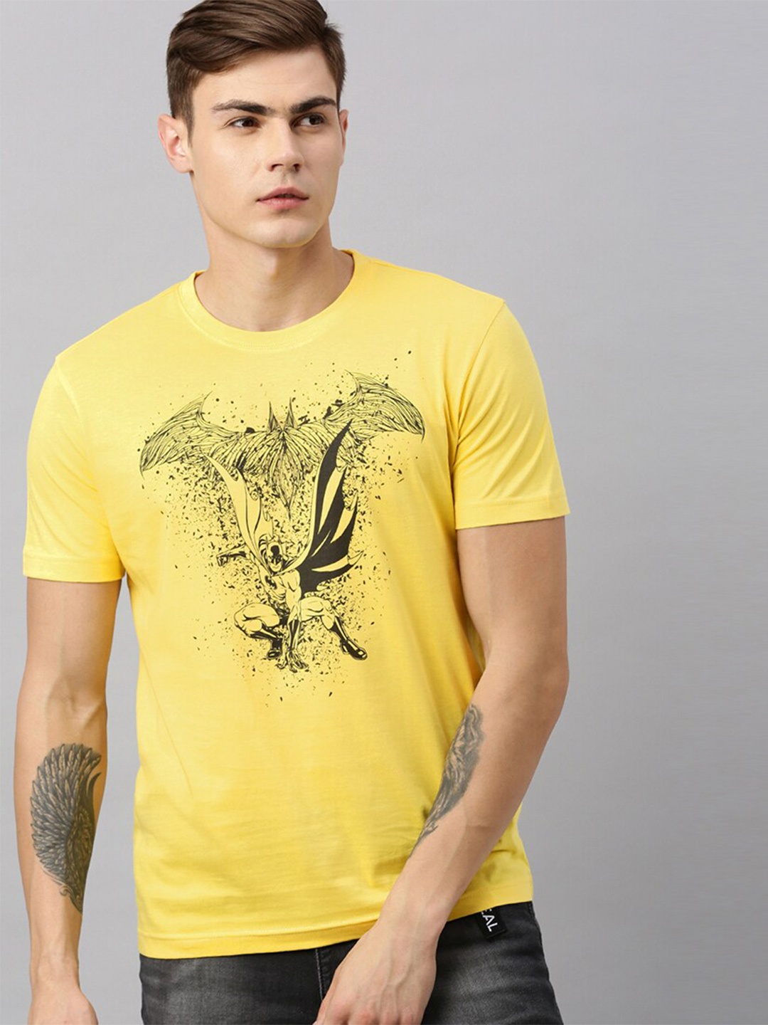 

Kook N Keech Batman Men Yellow Printed Cotton T-shirt