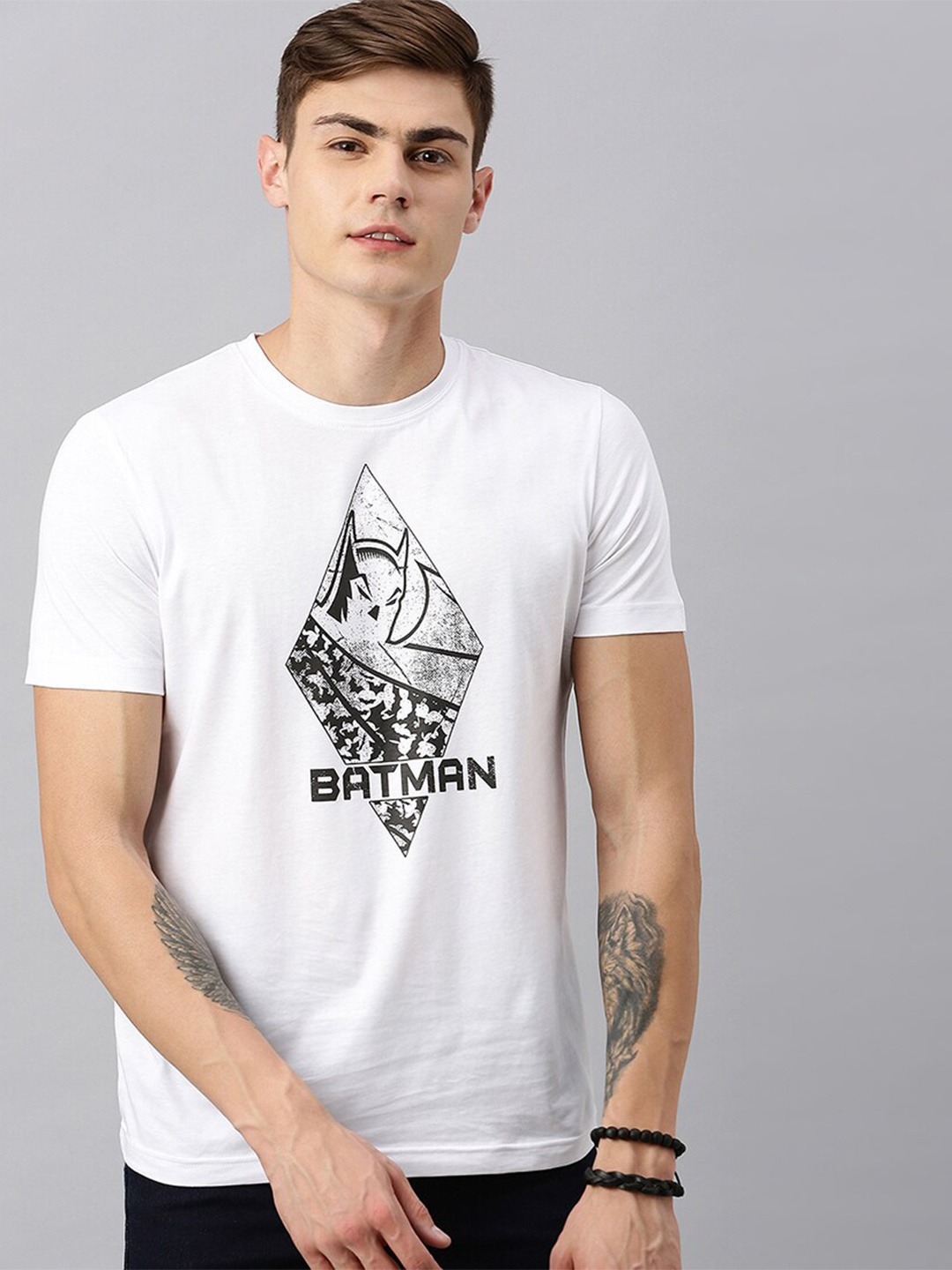 

Kook N Keech Batman Men White Batman Printed Pure Cotton T-shirt